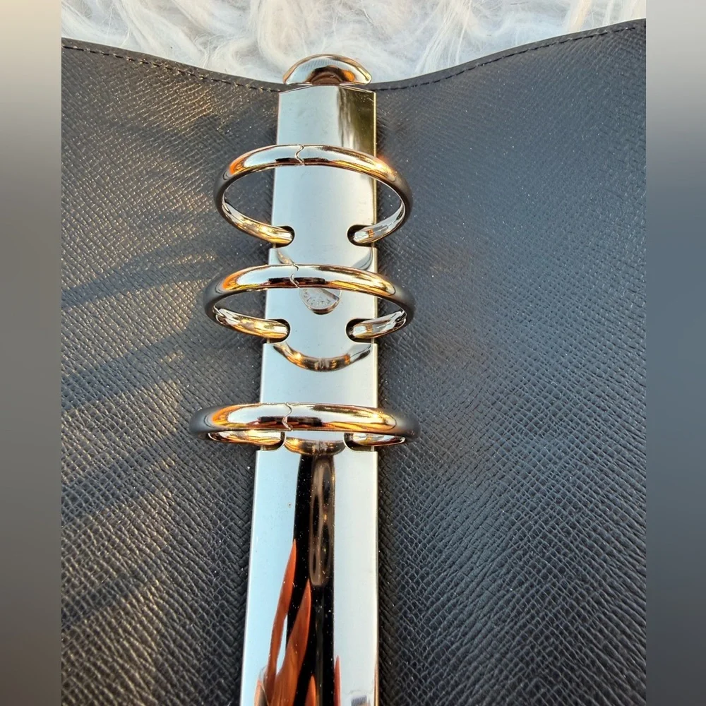 LOUIS VUITTON Large Planner (fits A5 paper)
Color: Epi Noir (Textured Leather) - Picture 7 of 9